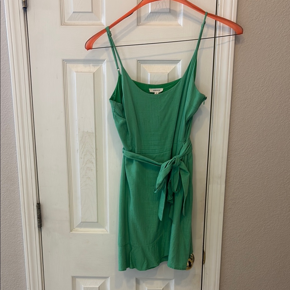 Green Sleeveless Dress